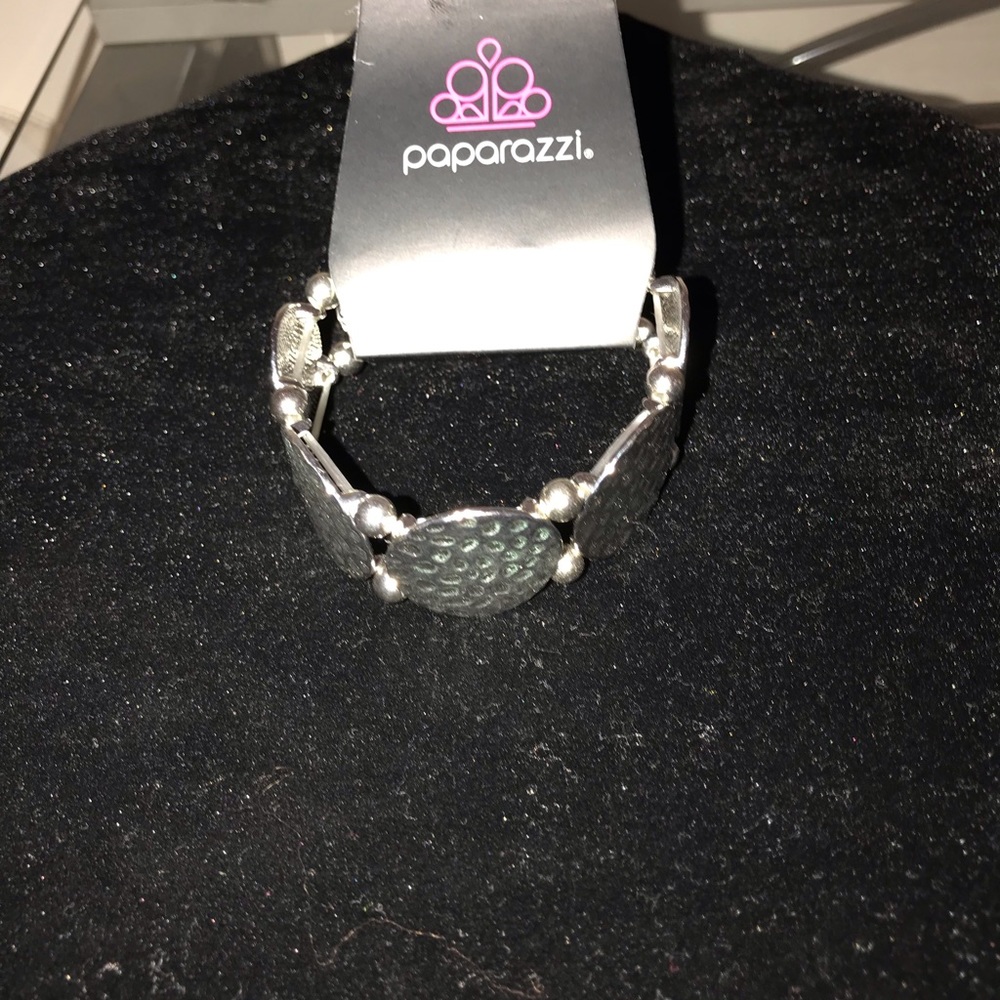 Jewelry - Picture 3 of 8